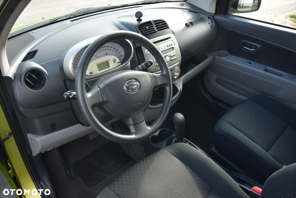 Daihatsu Sirion - 27