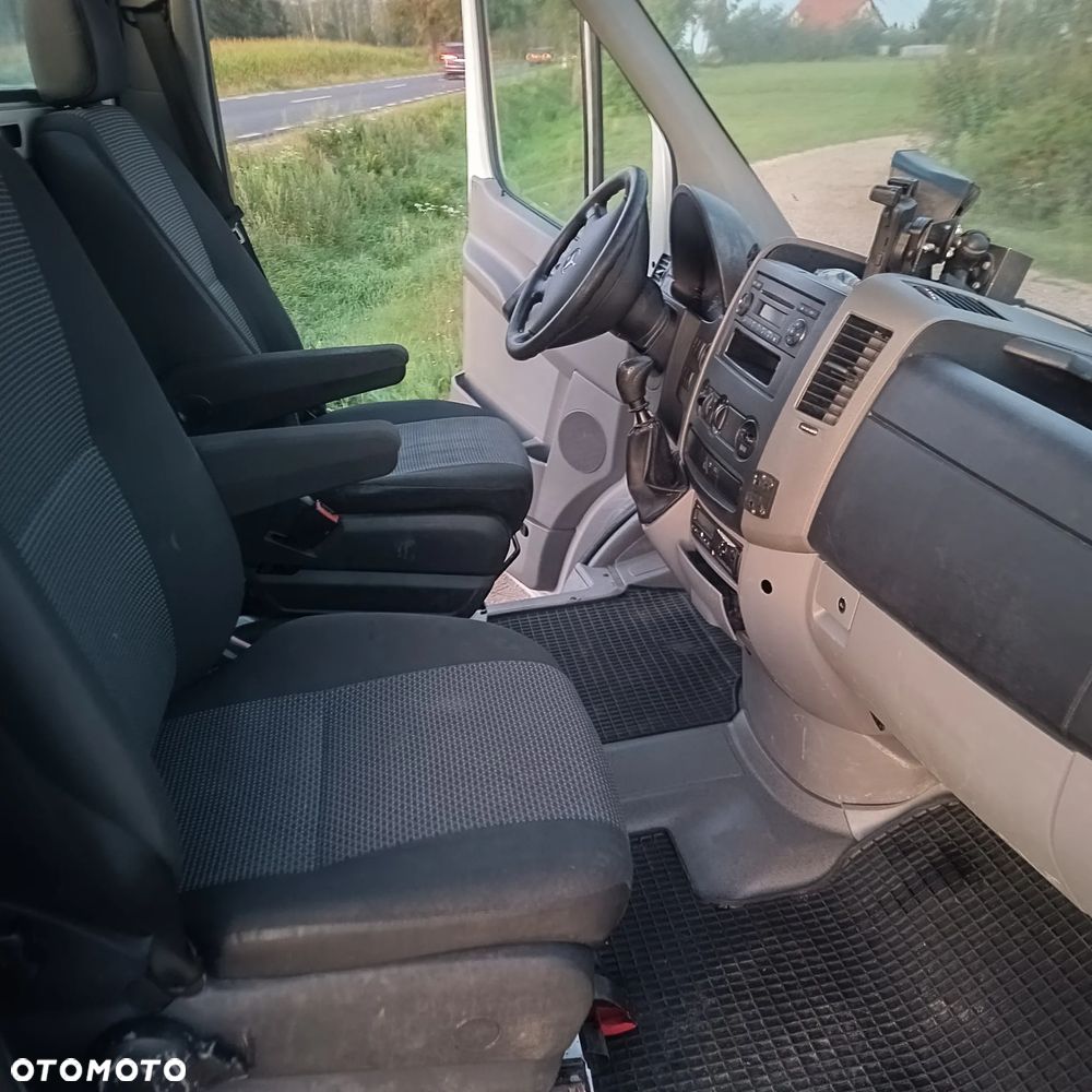 Mercedes-Benz Sprinter - 16