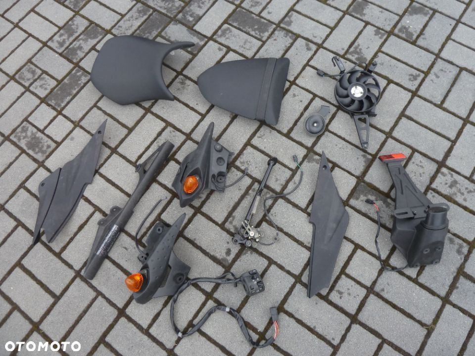 Kawasaki 636  siedzenie  wypełnienie  błotnik kierunek  osłona - 2