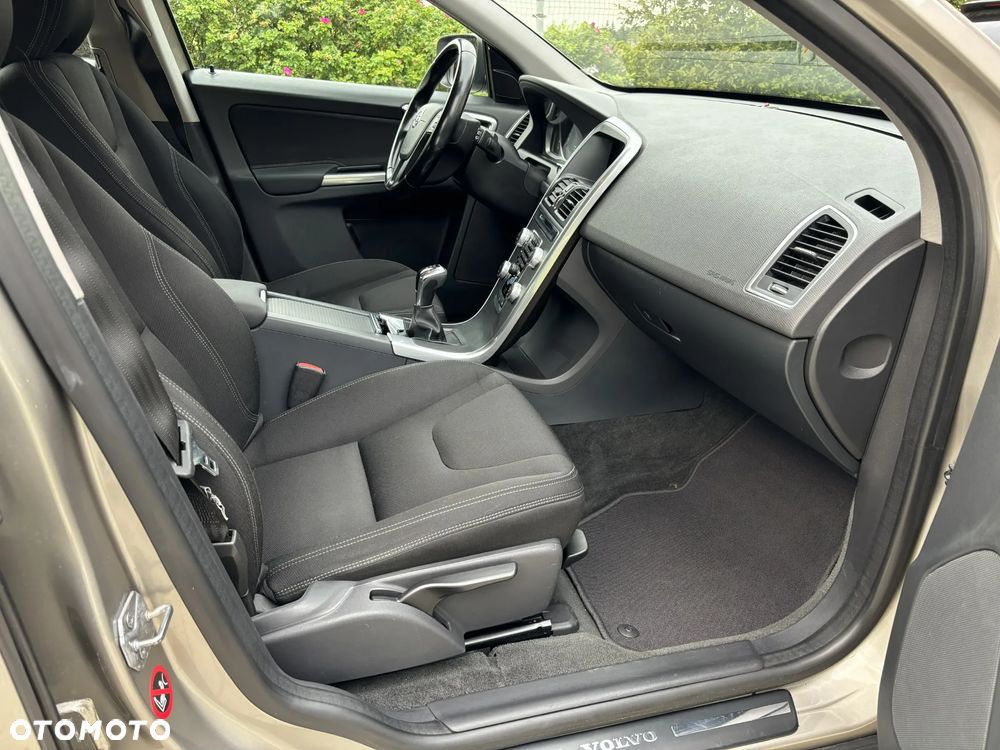 Volvo XC 60 D4 Drive-E Kinetic - 10