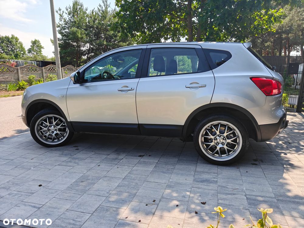 Nissan Qashqai 2.0 lounge - 24