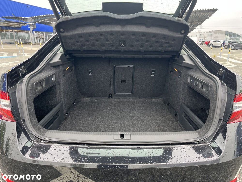 Skoda Superb 2.0 TDI Ambition - 17