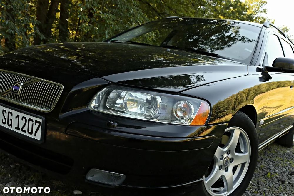Volvo V70 2.4 D DPF Momentum - 1