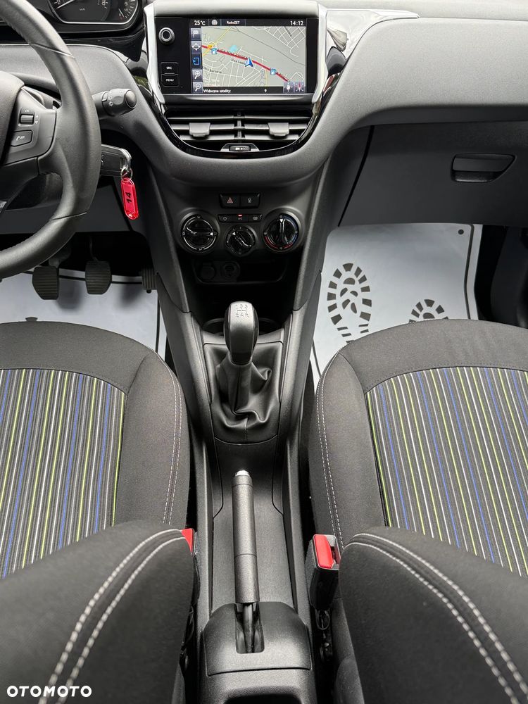 Peugeot 208 1.2 PureTech Style - 7