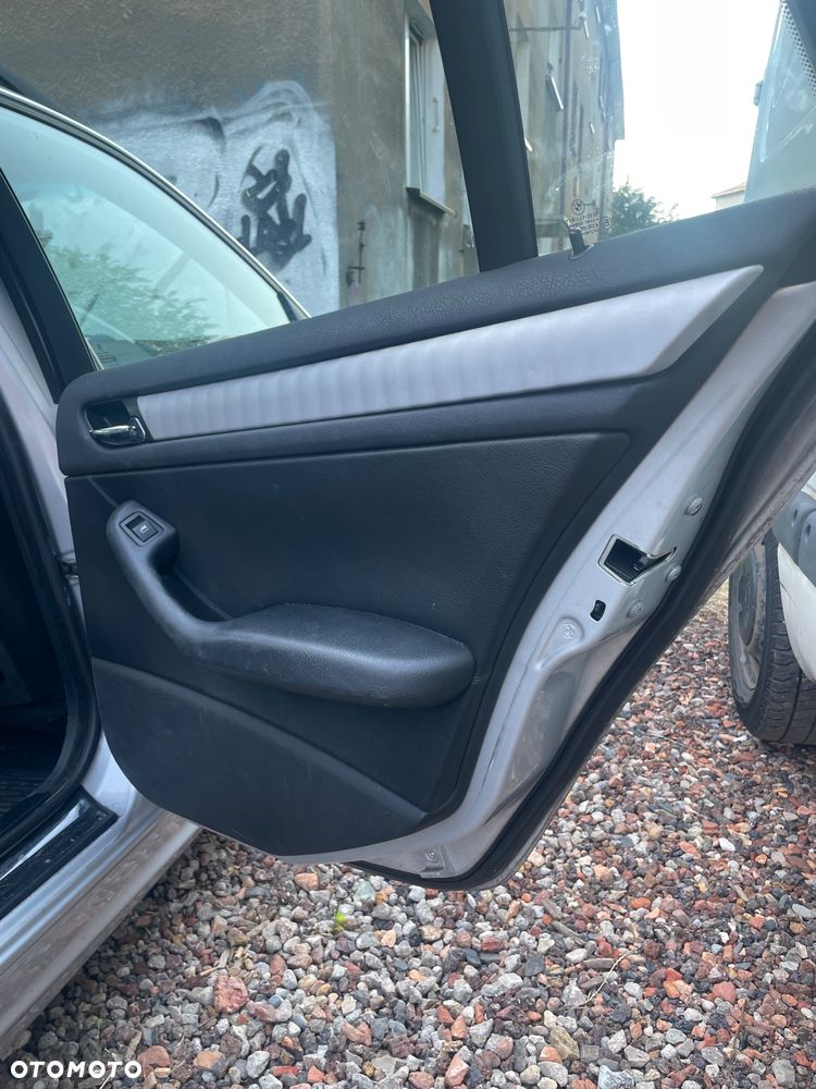 BMW Seria 3 - 25