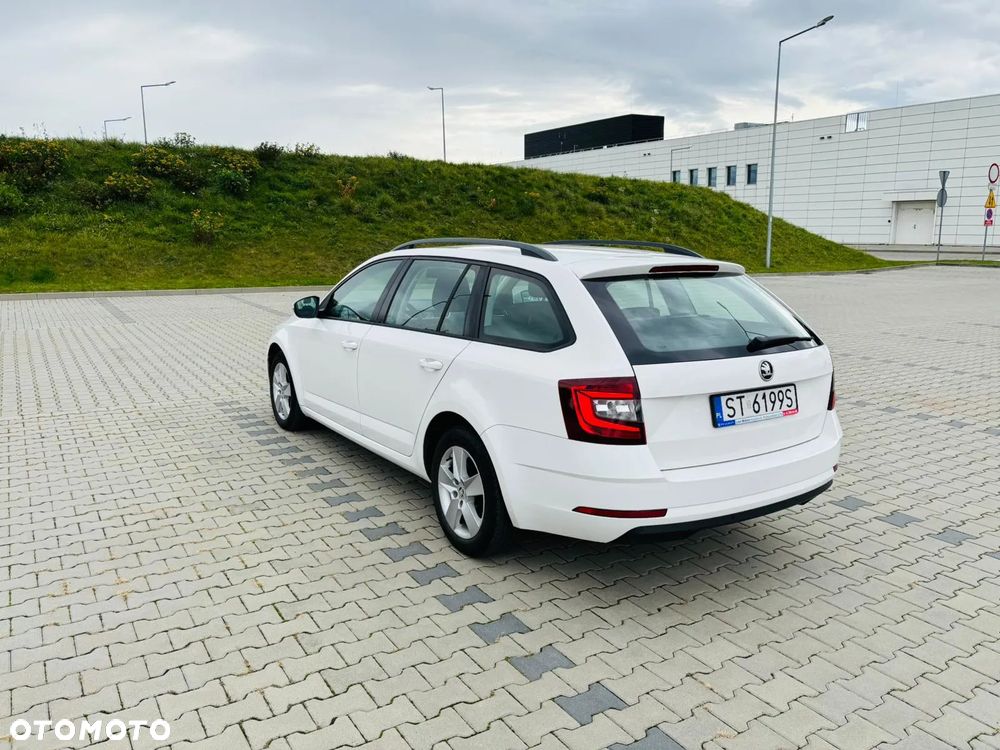 Skoda Octavia 1.6 TDI Ambition - 2