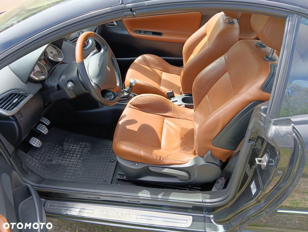 Peugeot 207 - 24