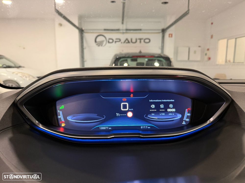 Peugeot 3008 PureTech 130 Stop & Start Allure - 19