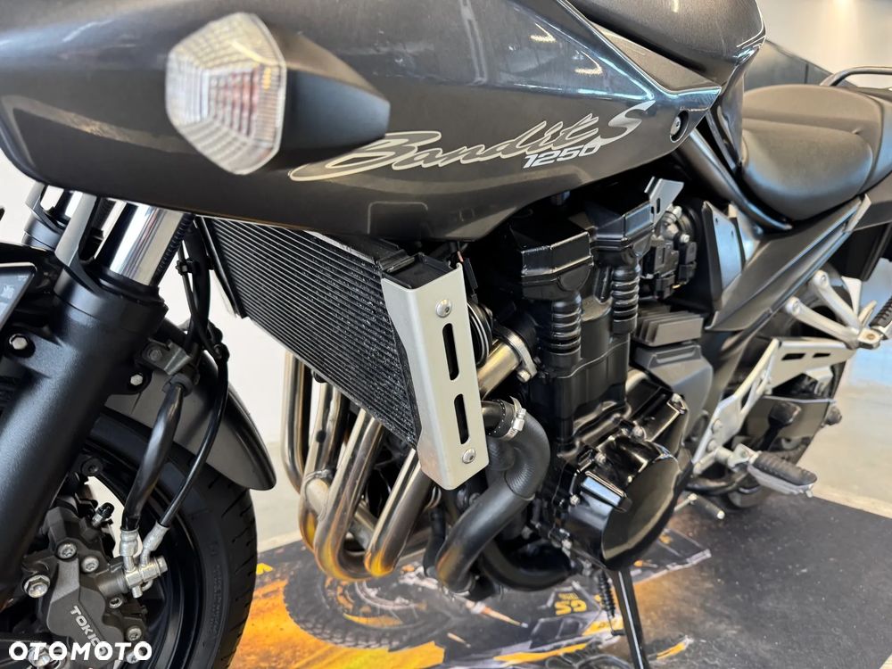 Suzuki Bandit - 19