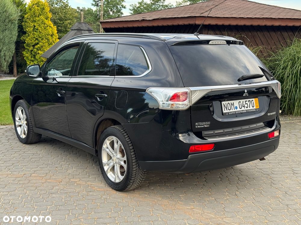 Mitsubishi Outlander - 8