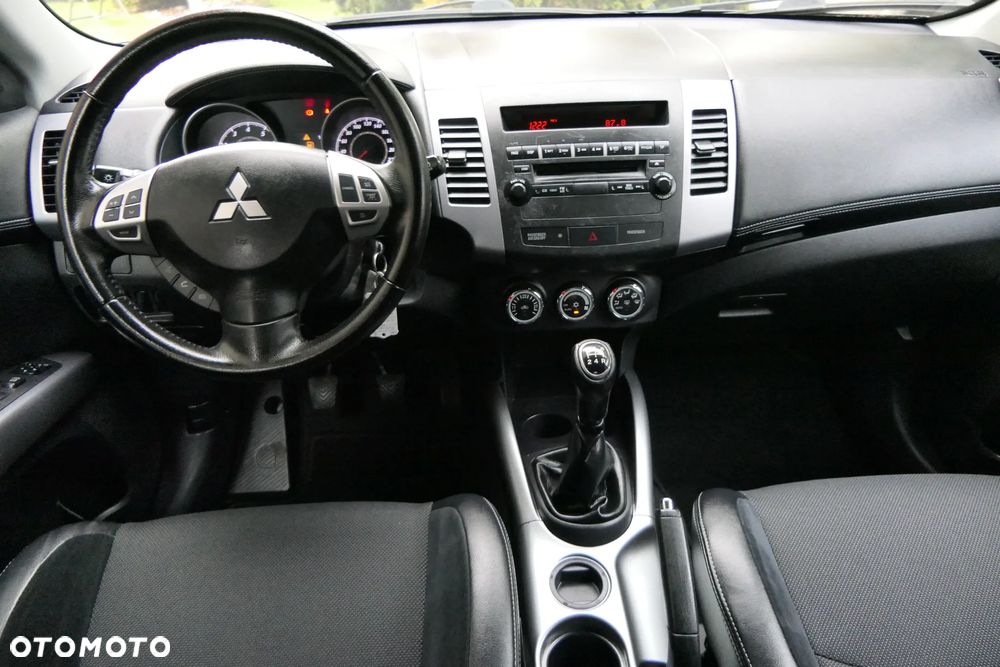 Mitsubishi Outlander 2.0 Intense 2WD - 2
