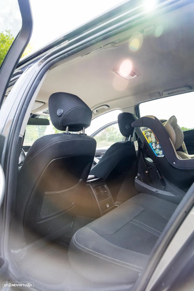 BMW 318 d Touring Line Sport Auto - 22