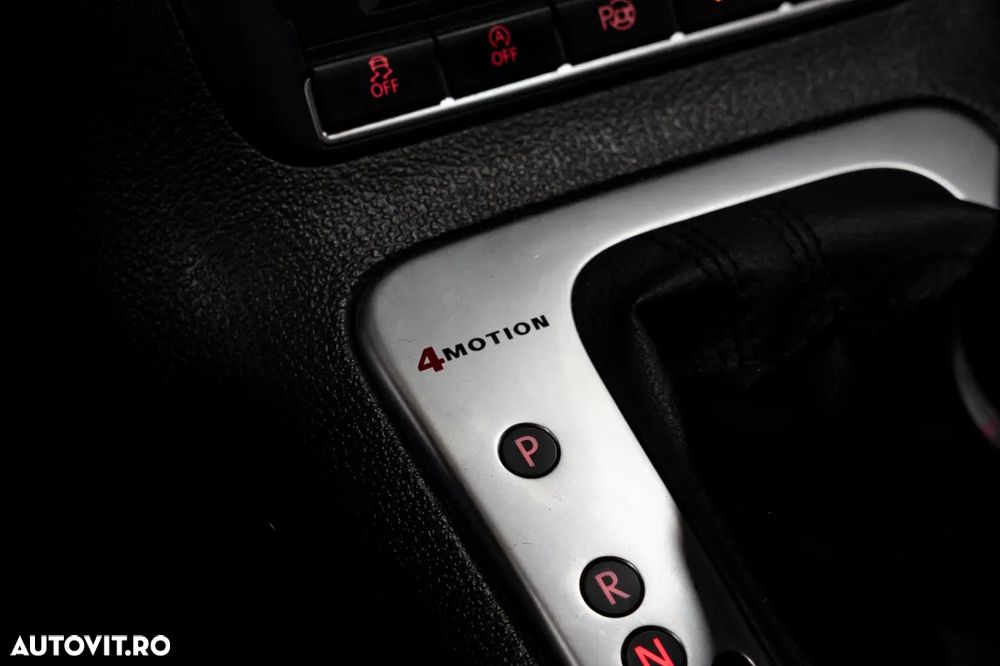 Volkswagen Tiguan 2.0 TDI DPF 4Motion BlueMotion Technology DSG Sport & Style - 32