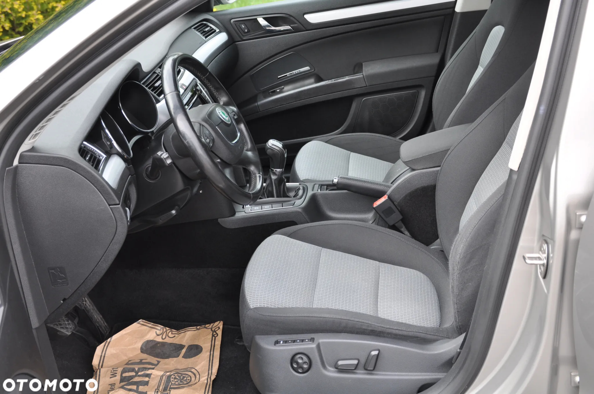 Skoda Superb 2.0 TDI Exclusive - 25