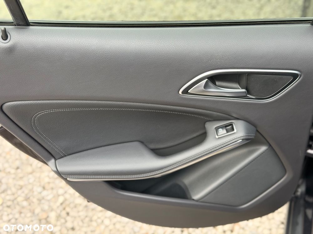 Mercedes-Benz GLA 220 CDI 7G-DCT StreetStyle - 20
