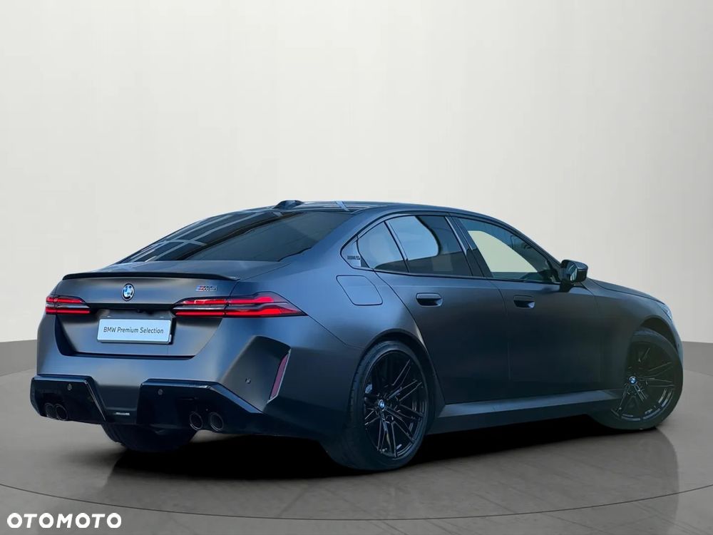 BMW M5 xDrive - 3