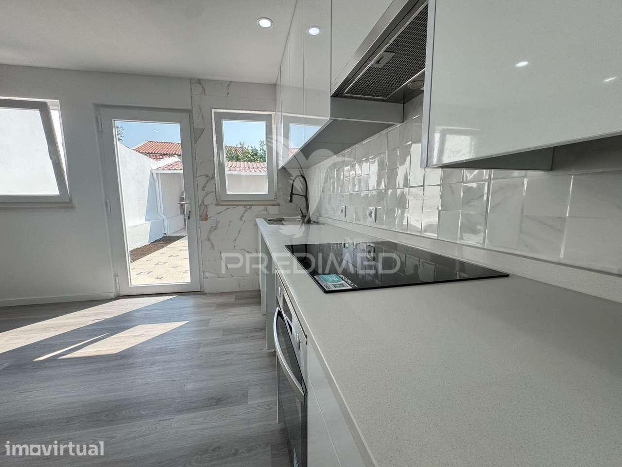 Moradia T2 Renovada em S. Miguel, Abrantes - Grande imagem: 2/36
