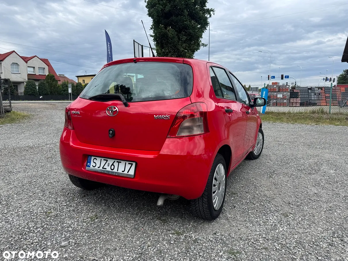 Toyota Yaris - 11