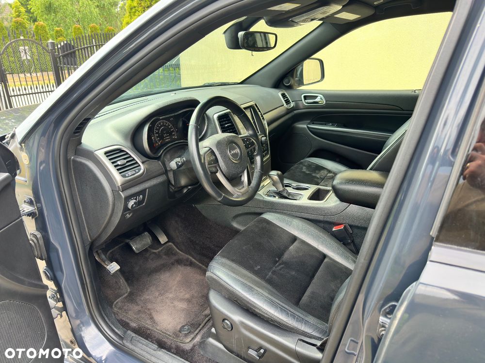 Jeep Grand Cherokee - 10