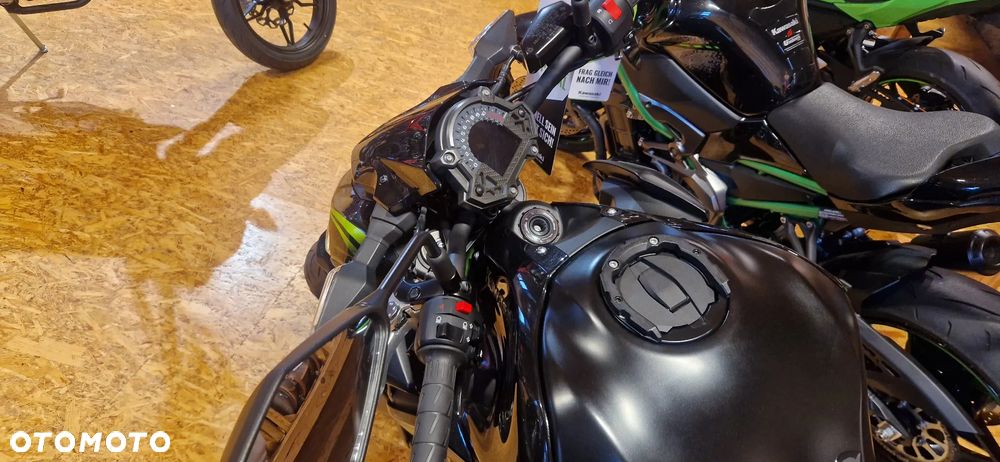 Kawasaki Z 900 - 7