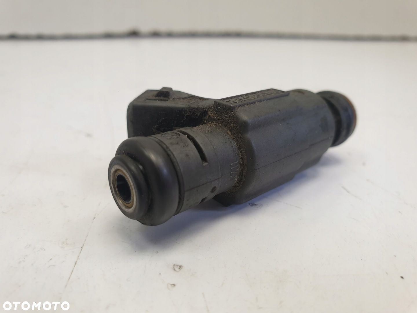Audi A3 S3 8L 1.8 T WTRYSKIWACZ 06A906031BC - 3