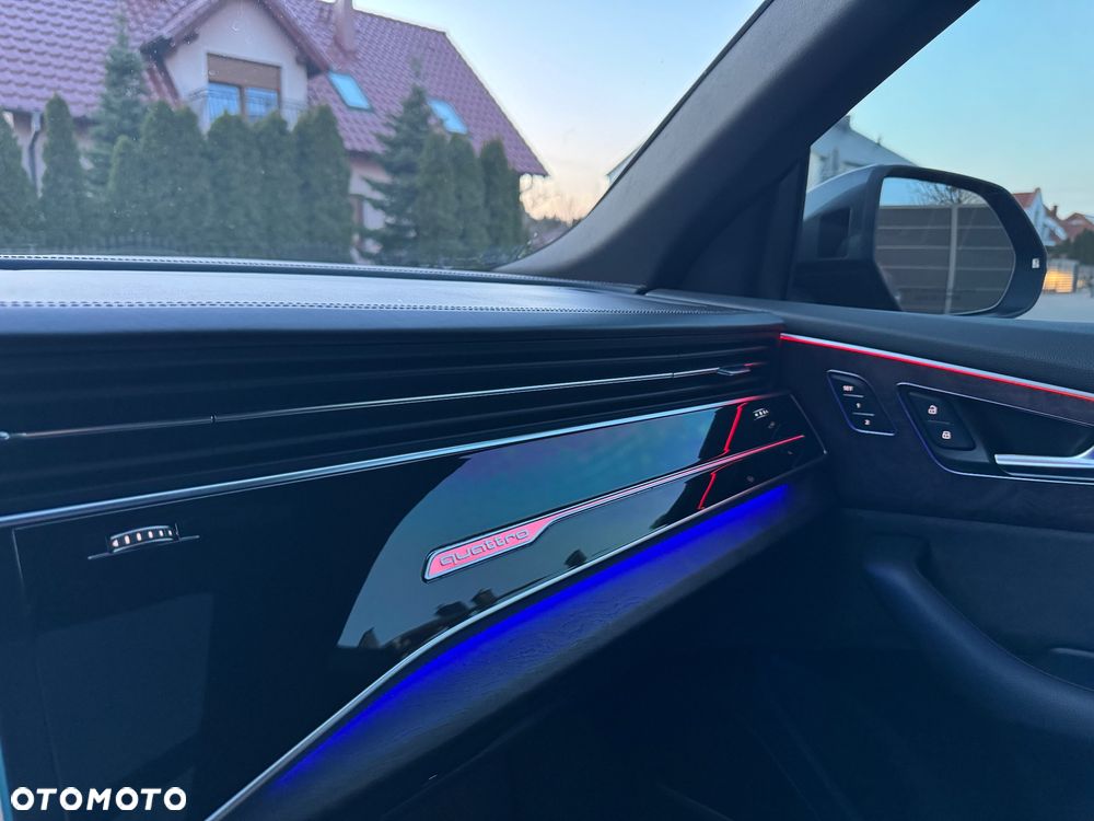 Audi Q8 SUV TFSI quattro 250 kW tiptronic S line business - 39