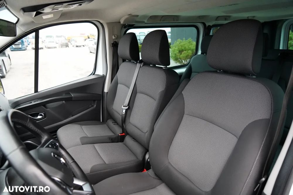 Renault TRAFIC III / AUTOBUS / 9 LOCURI / PRIMUL PROPRIETAR / DEALER POLONESE / 2022 / - 19