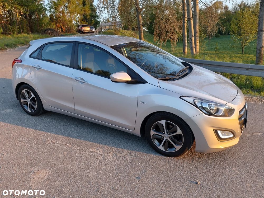 Hyundai i30 blue 1.4 YES Silver - 30