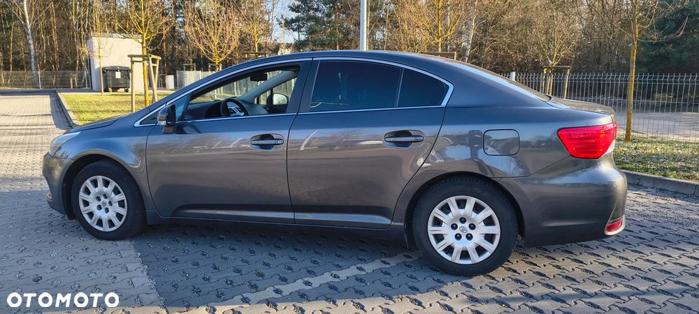 Toyota Avensis 1.8 Active - 6