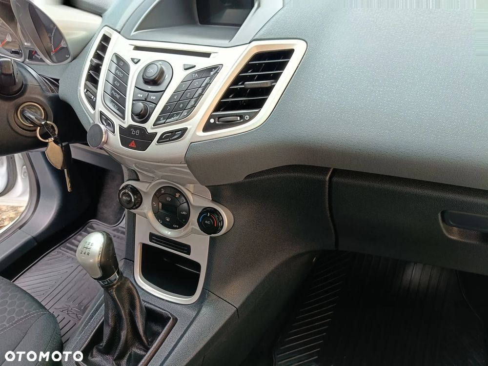 Ford Fiesta - 29