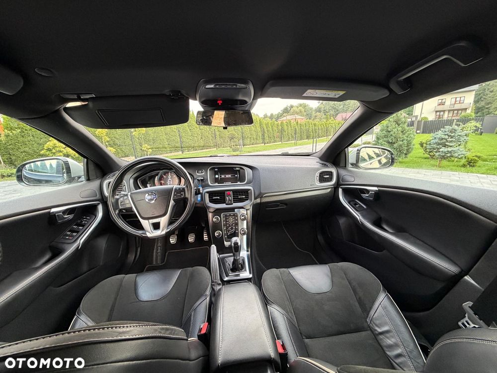 Volvo V40 D4 Drive-E R-Design Summum - 4