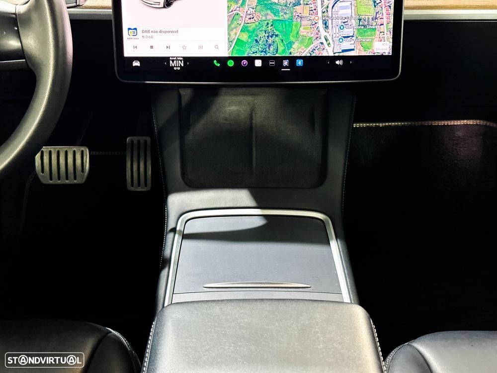 Tesla Model 3 Performance Dual Motor AWD - 24