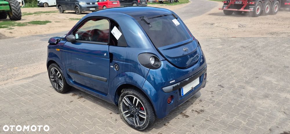 Microcar DUE - 10
