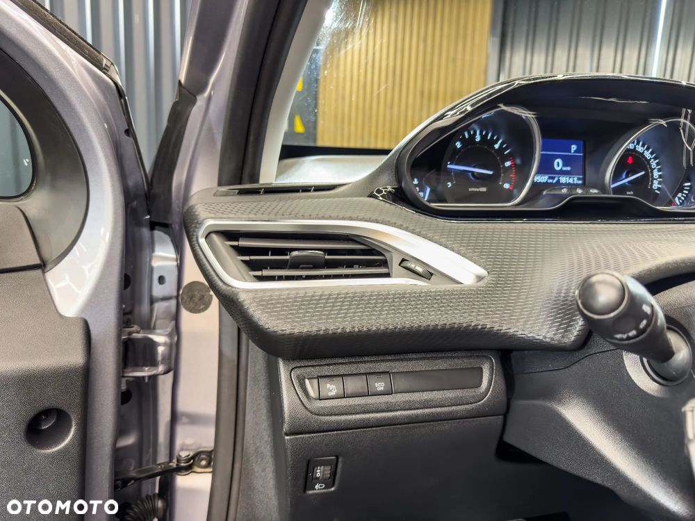 Peugeot 2008 BlueHDi FAP 120 STOP & START EAT6 Allure - 39