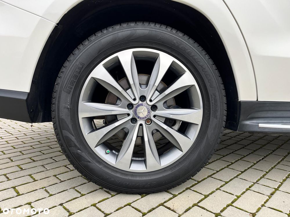 Mercedes-Benz GL 400 4Matic 7G-TRONIC - 22