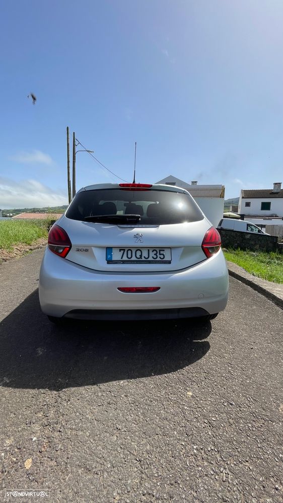 Peugeot 208 1.4 HDi - 5