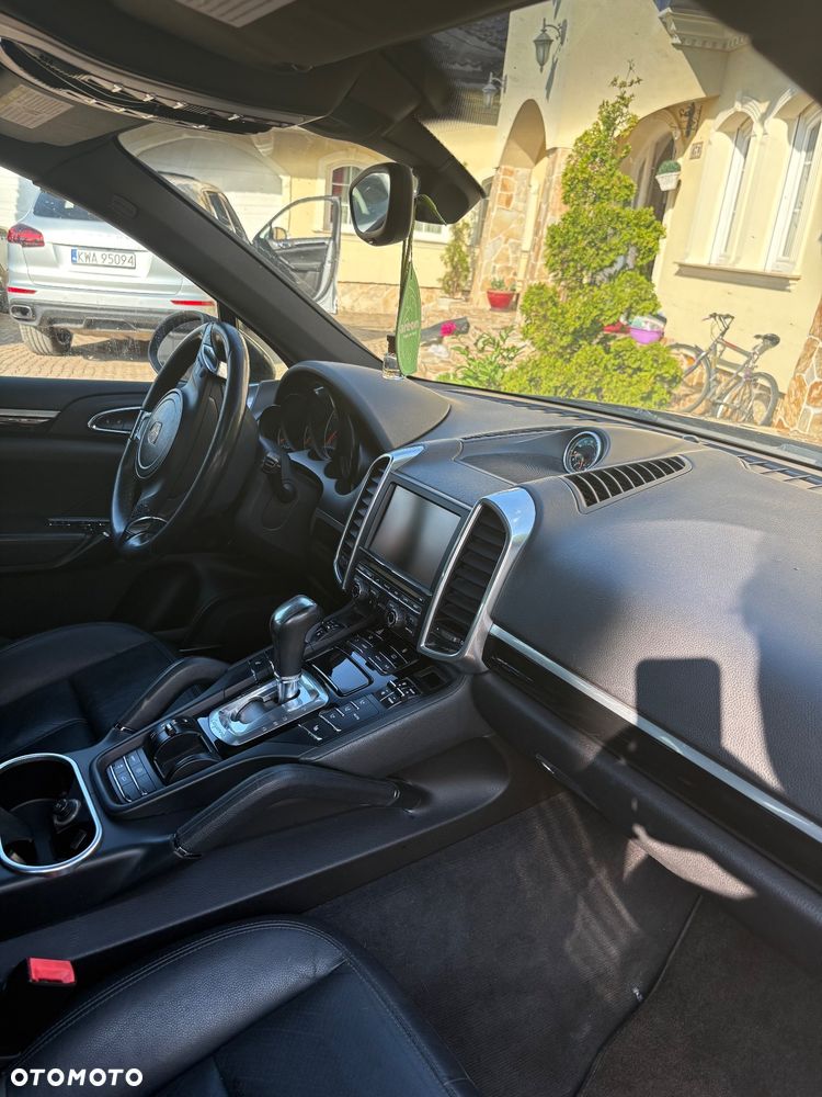 Porsche Cayenne Standard - 26
