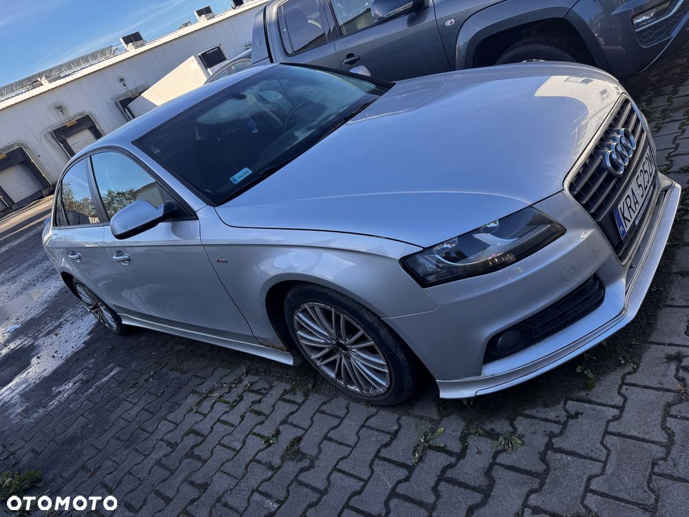 Audi A4 Limousine - 1