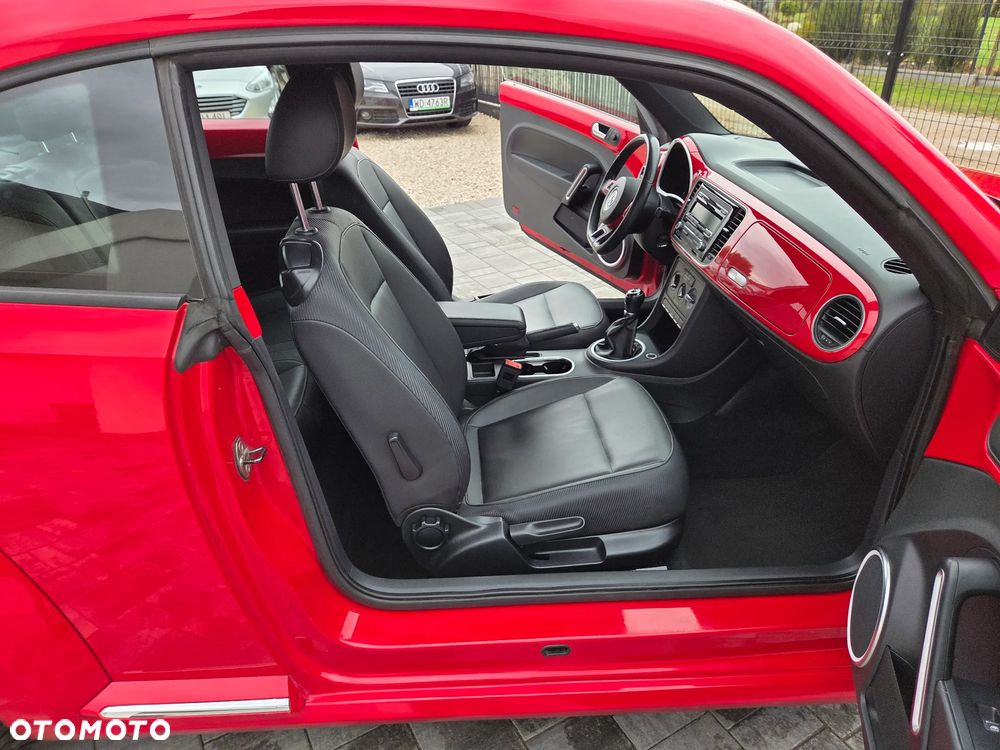Volkswagen New Beetle - 18