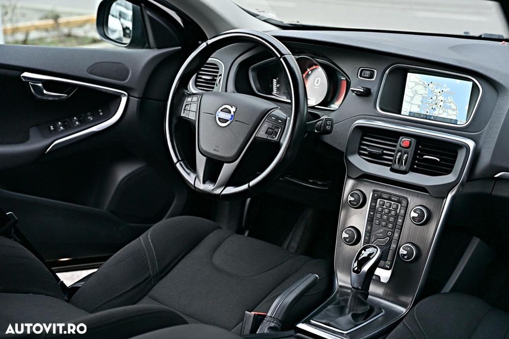 Volvo V40 D3 Geartronic - 6