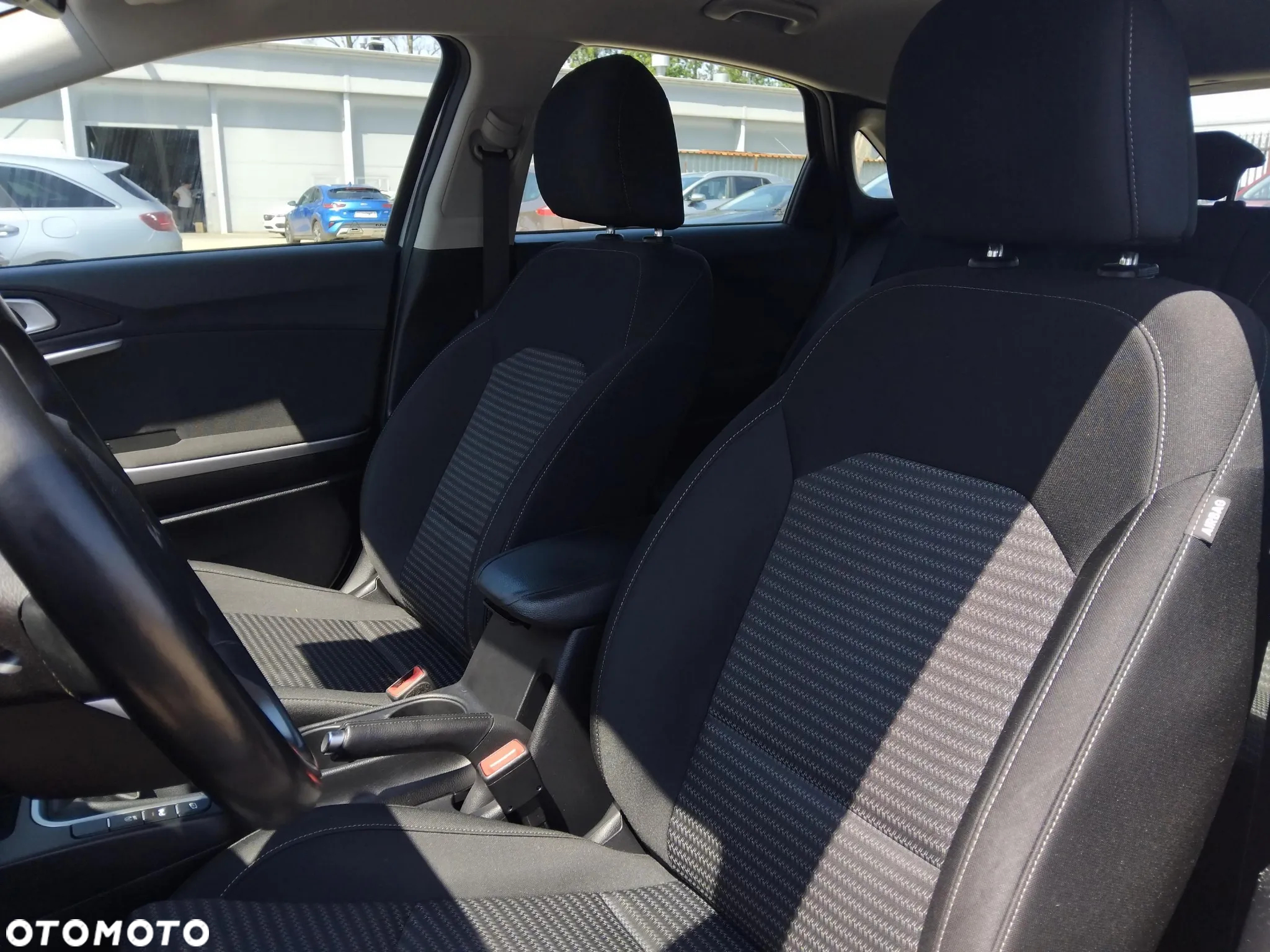 Kia Ceed 1.5 T-GDI M - 11