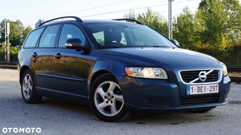 Volvo V50 D2 Momentum - 1