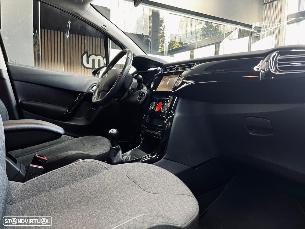 Citroën C3 1.2 PureTech Collection - 19