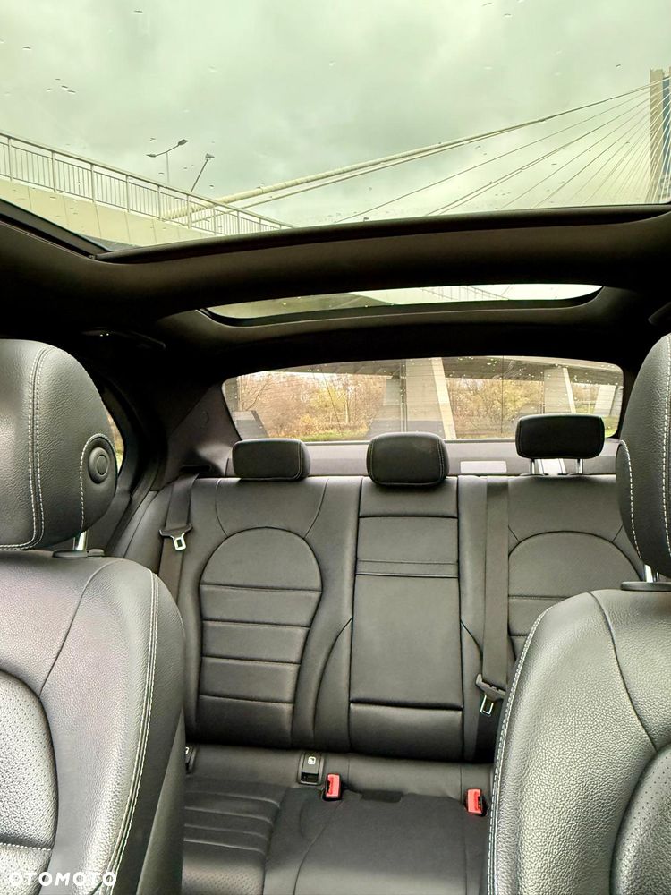 Mercedes-Benz Klasa C 200 4Matic 9G-TRONIC - 31