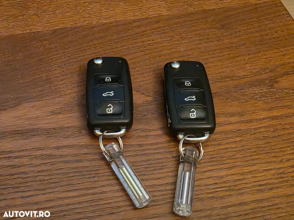 Volkswagen Touran 2.0 TDI Highline DSG - 40