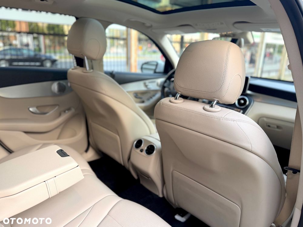 Mercedes-Benz GLC - 25