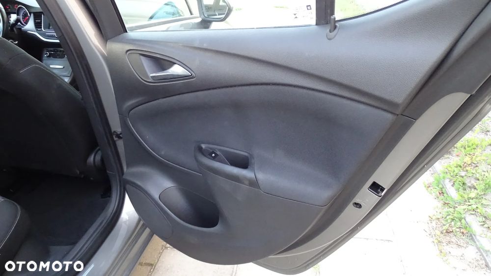 Opel Astra V 1.4 T Dynamic - 20