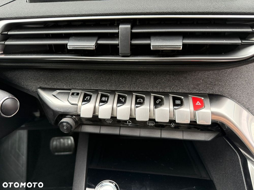 Peugeot 3008 PureTech 130 Stop & Start GPF EAT8 Active - 16