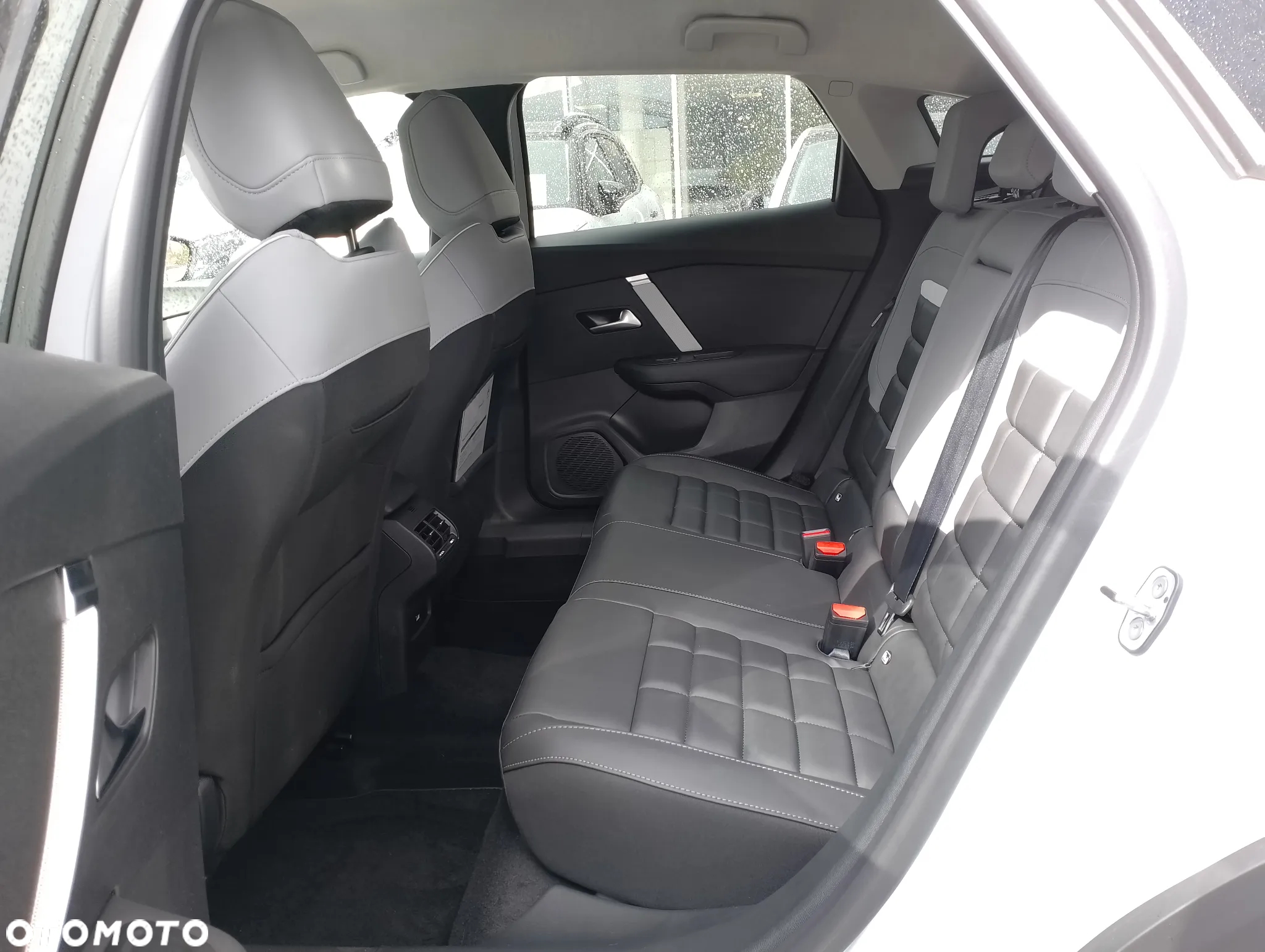 Citroën C4 e-C4 EV156 54kWh Max - 9