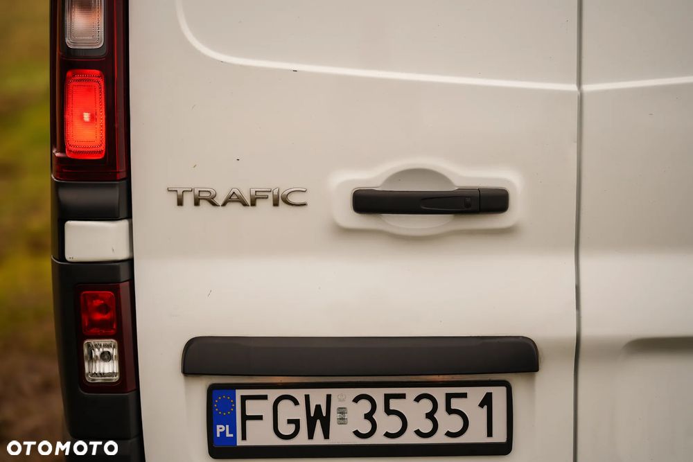 Renault Trafic - 18